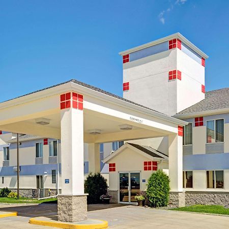 Baymont By Wyndham Wahpeton Hotell Eksteriør bilde