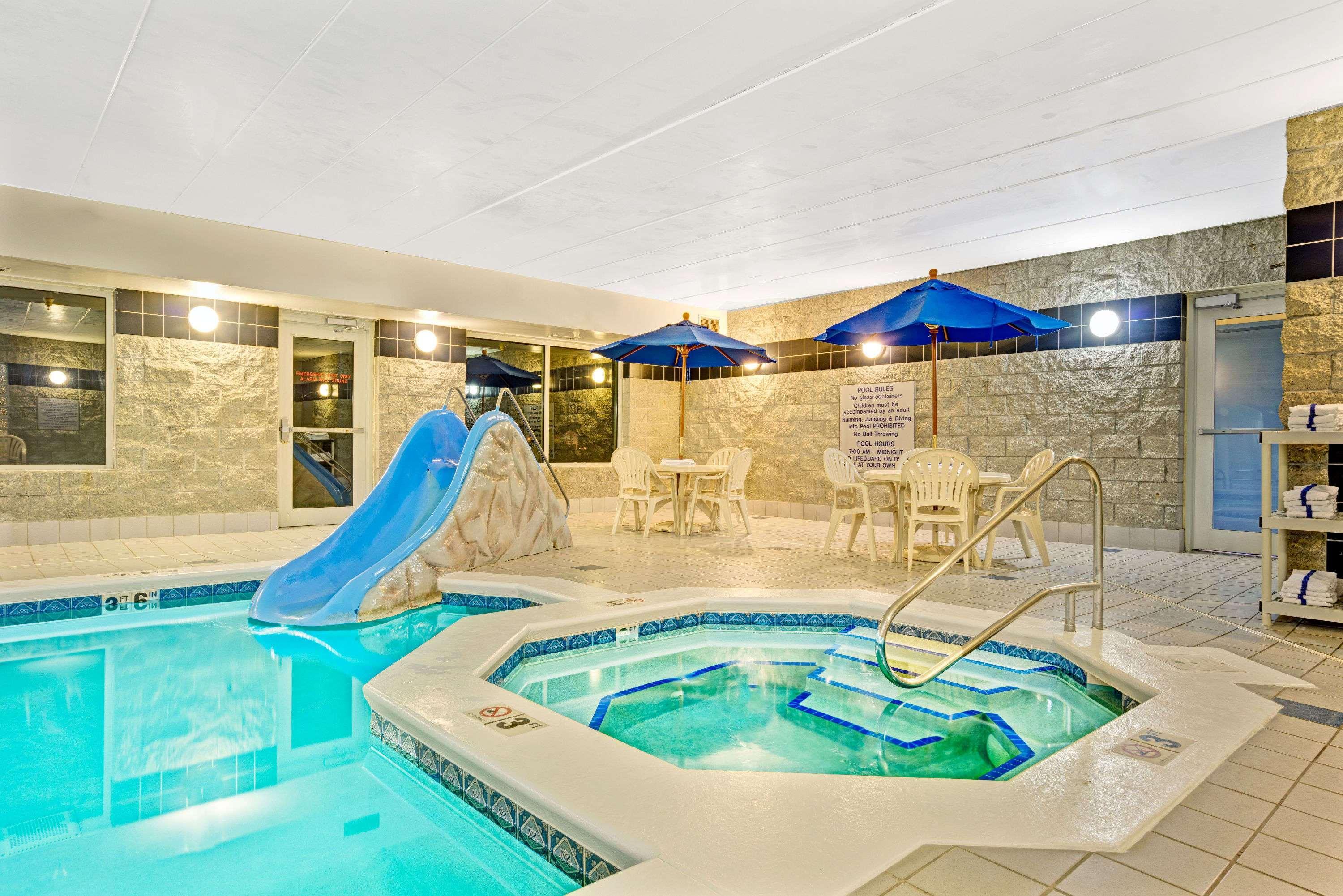 Baymont By Wyndham Wahpeton Hotell Eksteriør bilde